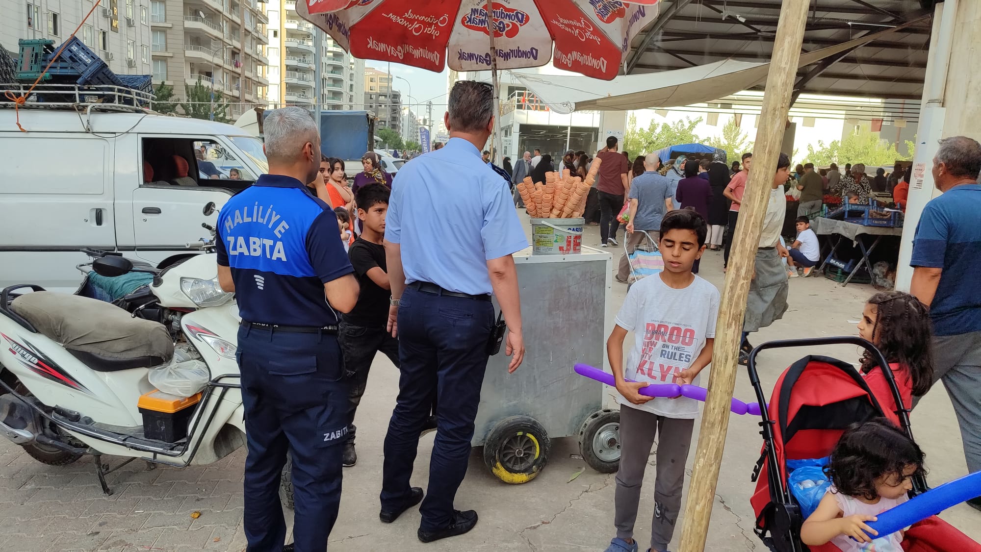 Urfa da ilk kez bir pazarcı esnafının yeri iptal edildi Urfastar