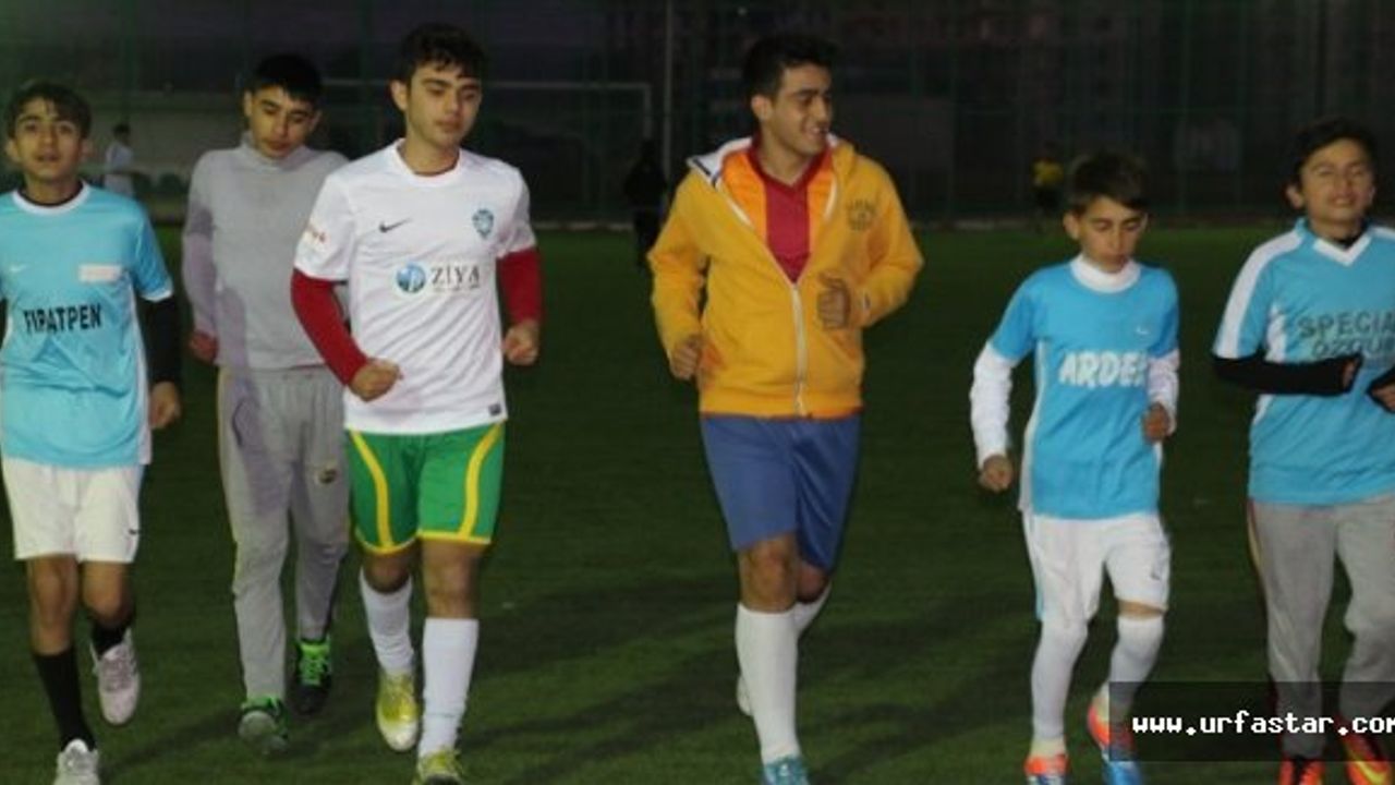 Urfaspor'da geleceğin yıldızları seçiliyor