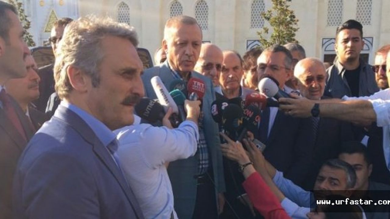 Erdoğan ilk bayram mesajını cami çıkışı verdi