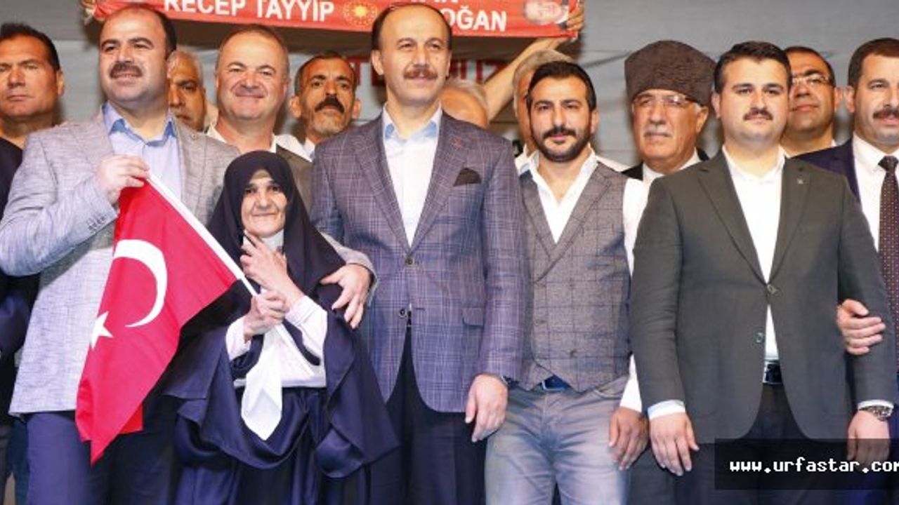 ŞANLIURFALILAR 15 TEMMUZ'DA TEK YÜREK OLDU