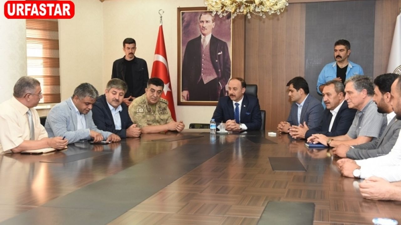 Vali Erin, Çiftçileri Sert Uyardı: Yol Kapatmak Hak Arama Yöntemi Değildir!