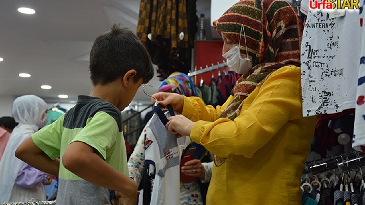 Siverek Belediyesi bayram öncesi 650 çocuğu sevindirdi