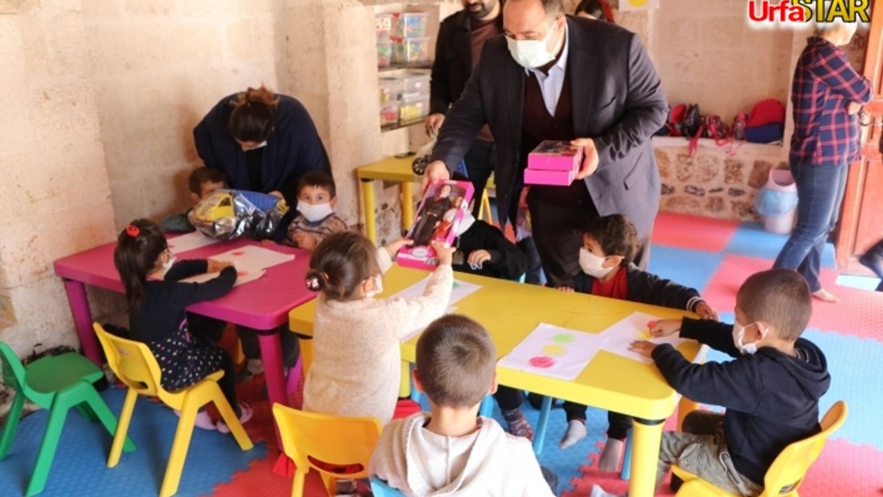 Kültür merkezini ziyaret ettiler