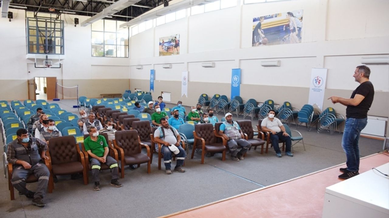 Hilvan Belediyesi personelleri için iş sağlığı semineri düzenlendi