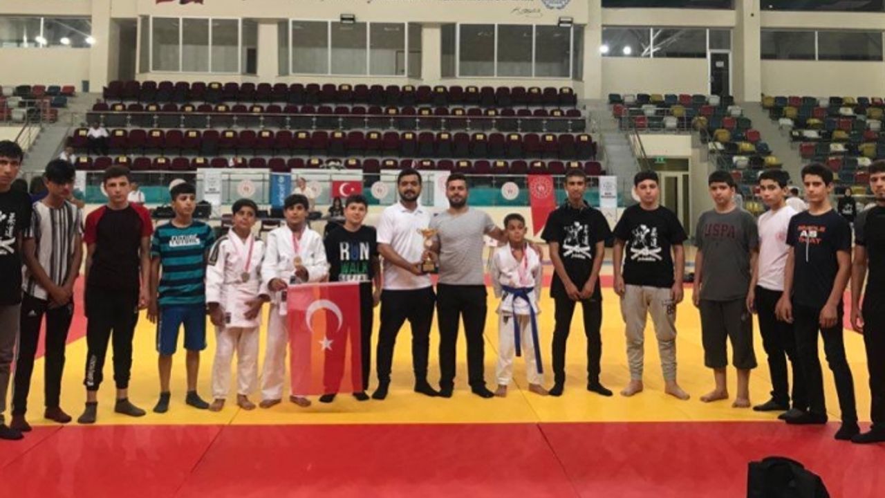 Urfalı sporcular 9 madalya ile döndüler