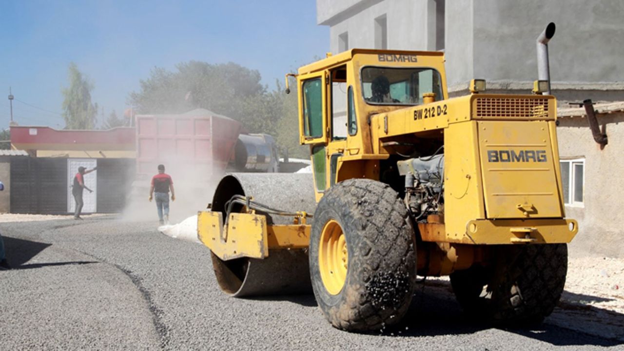 Harran kırsalında asfalt seferberliği sürüyor