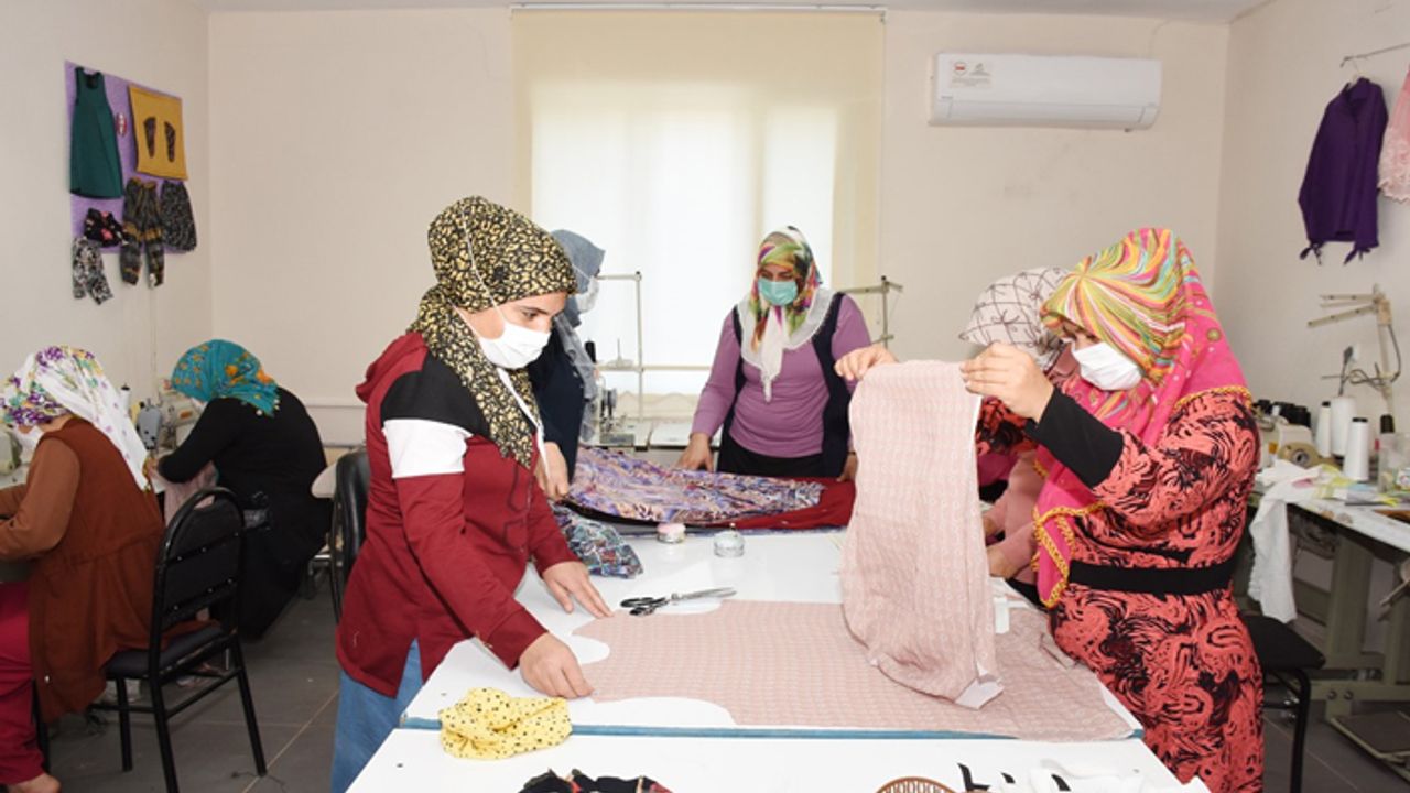 Hilvanlı kadınlar meslek öncesi eğitimi alıyor