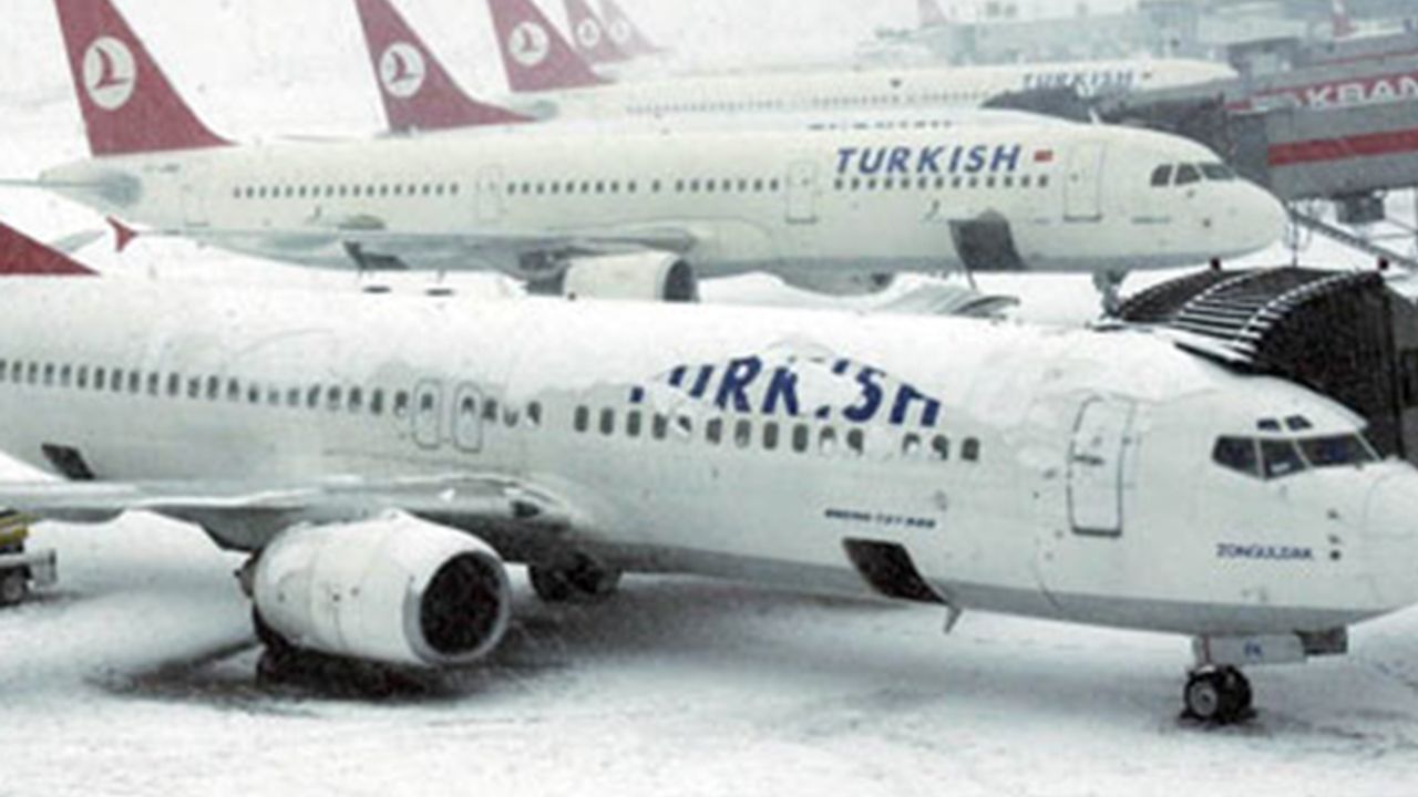 Urfa'da uçak seferleri iptal oldu
