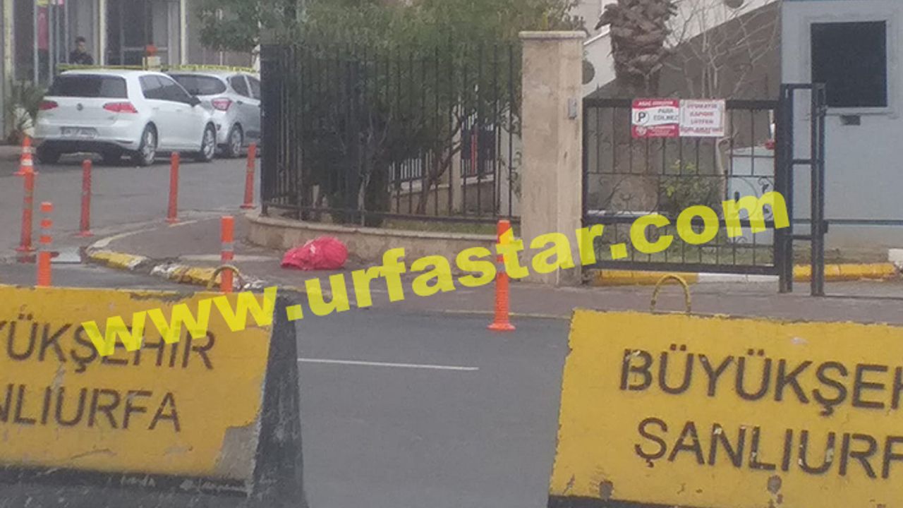 Urfa Valiliği önünde şüpheli paket alarmı!