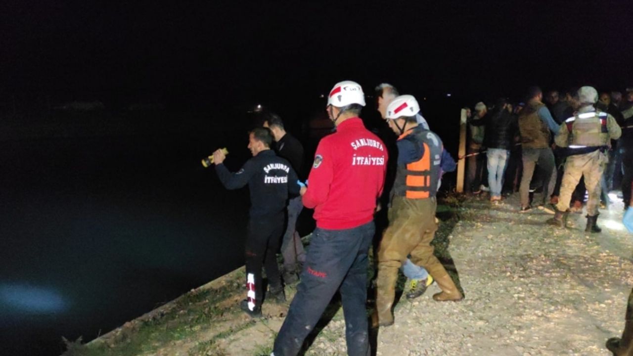 Urfa'da araba kanala uçtu!