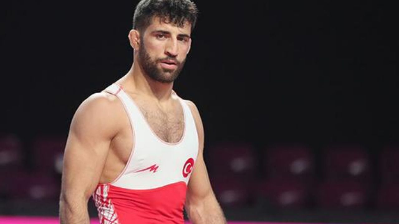 Urfalı Güreşçi Avrupa'da altın madalya kazandı