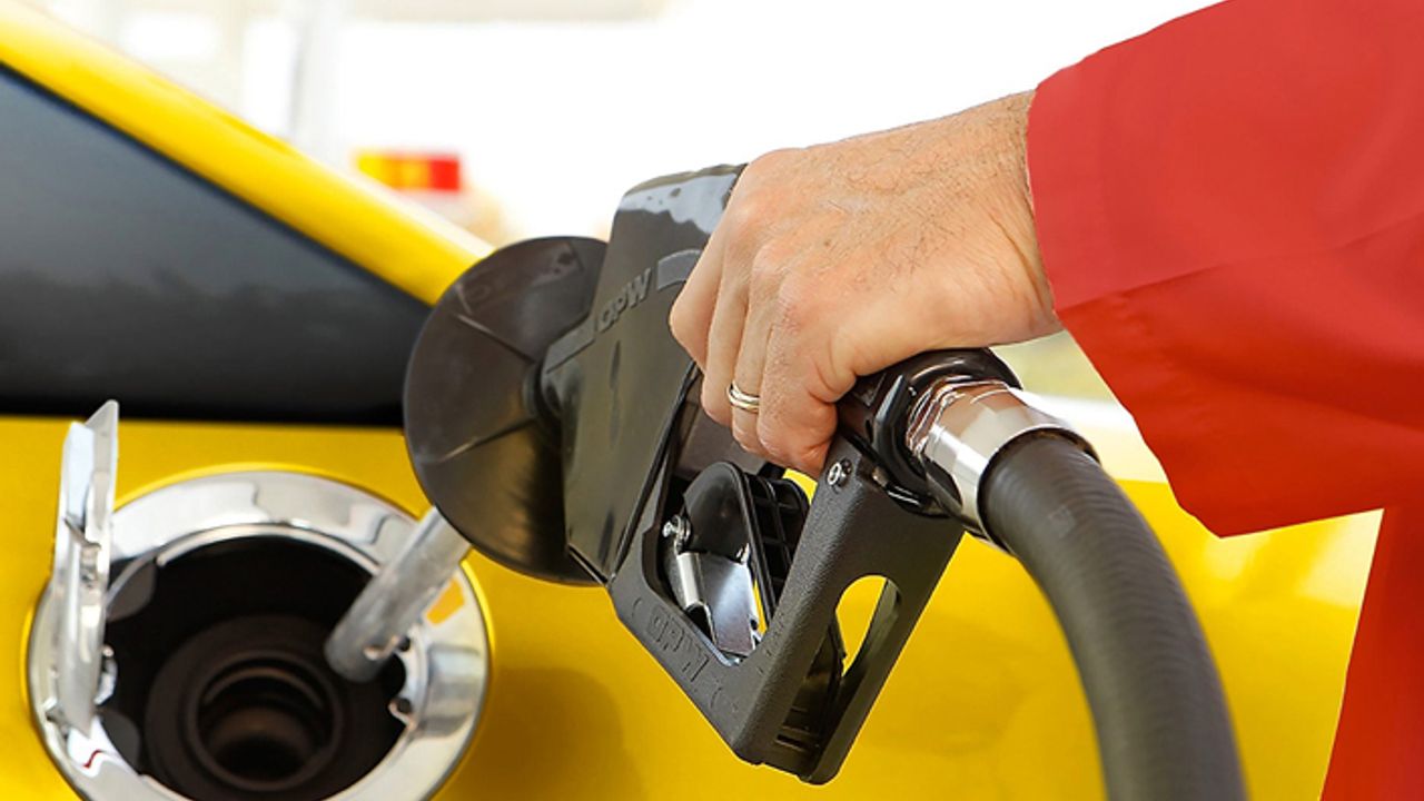 Benzine bu gece okkalı zam geliyor!