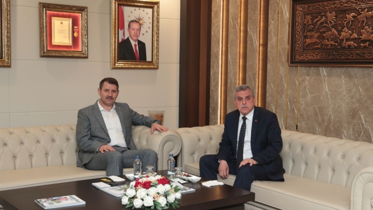 Vali Ayhan, Beyazgül’e iade-i ziyarette bulundu