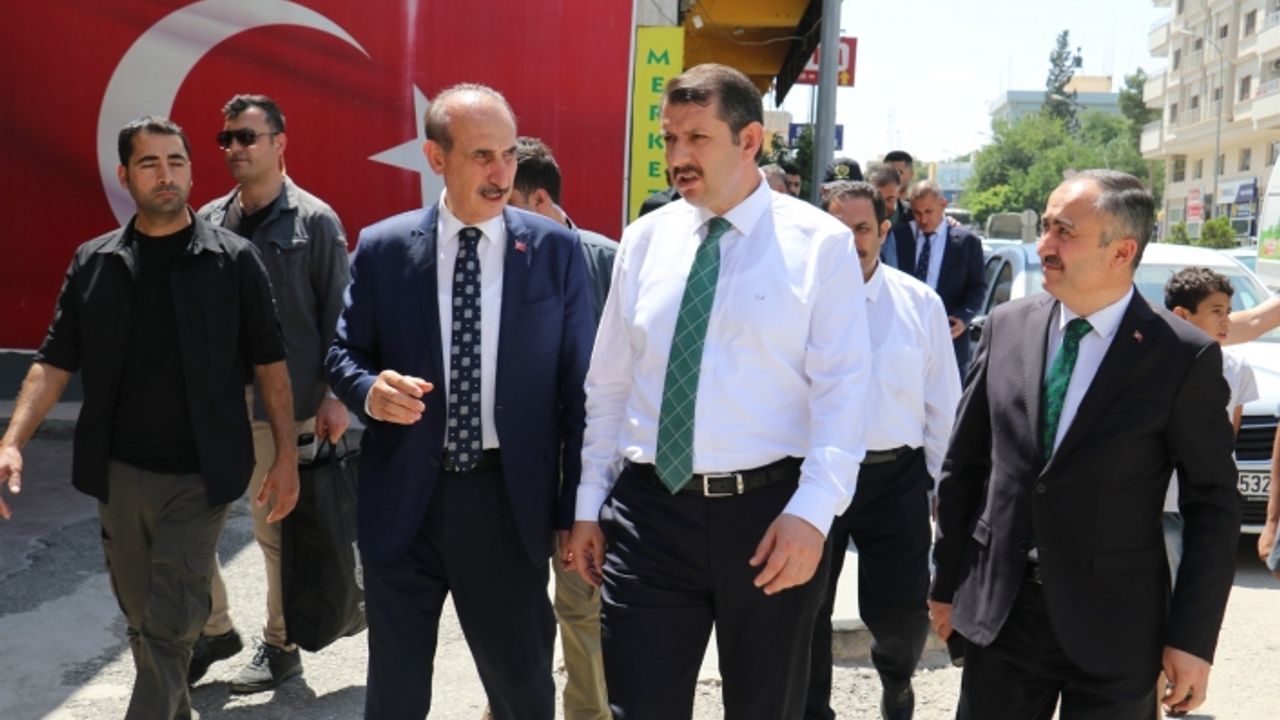 Vali Ayhan Akçakale'de temaslarda bulundu