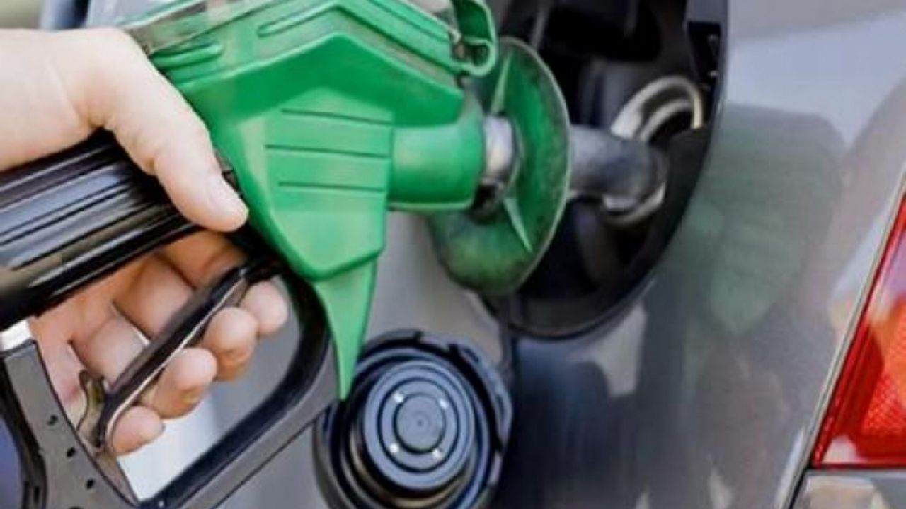 Araç sahipleri dikkat! Benzine indirim, otogaza zam