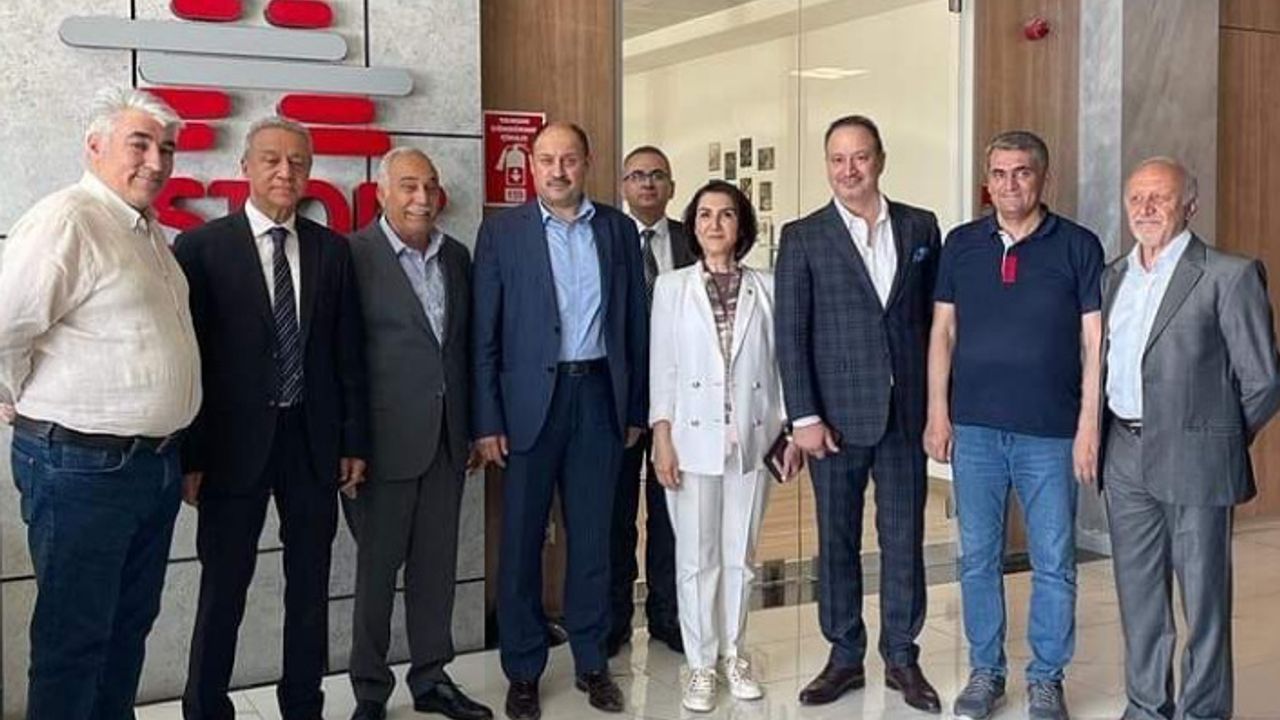 Vekiller, Türkiye'nin en büyük fabrikasını  ziyaret etti