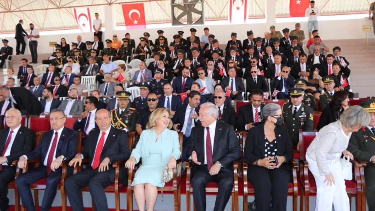 Kıbrıs’ın bağımsızlık sevincine ortak oldular…