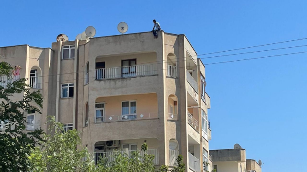 Urfa'da canına kıymak isteyen genç...