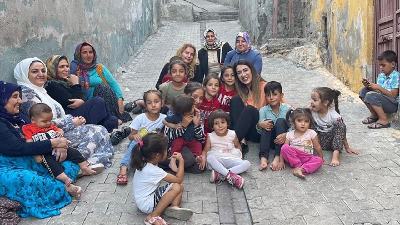 CHP PM Üyesi Aydınlık, Urfa sokaklarında