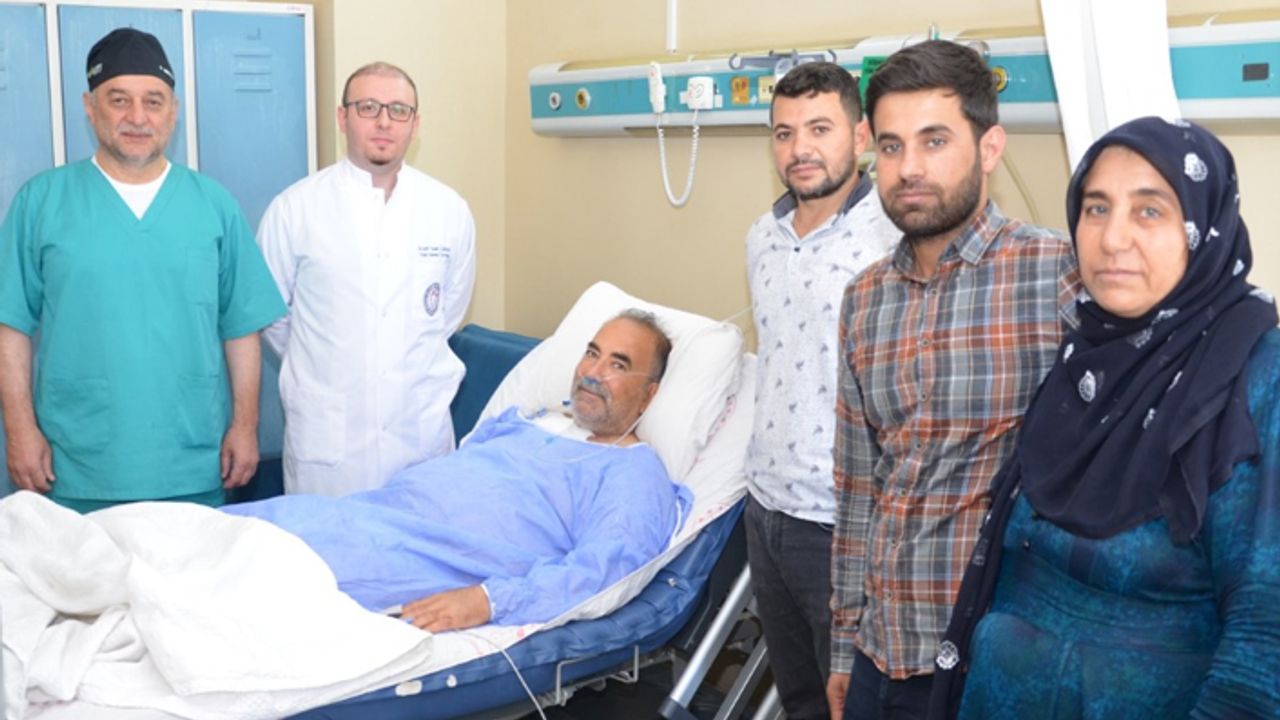 Urfa'da 2 riskli ameliyat aynı anda yapıldı