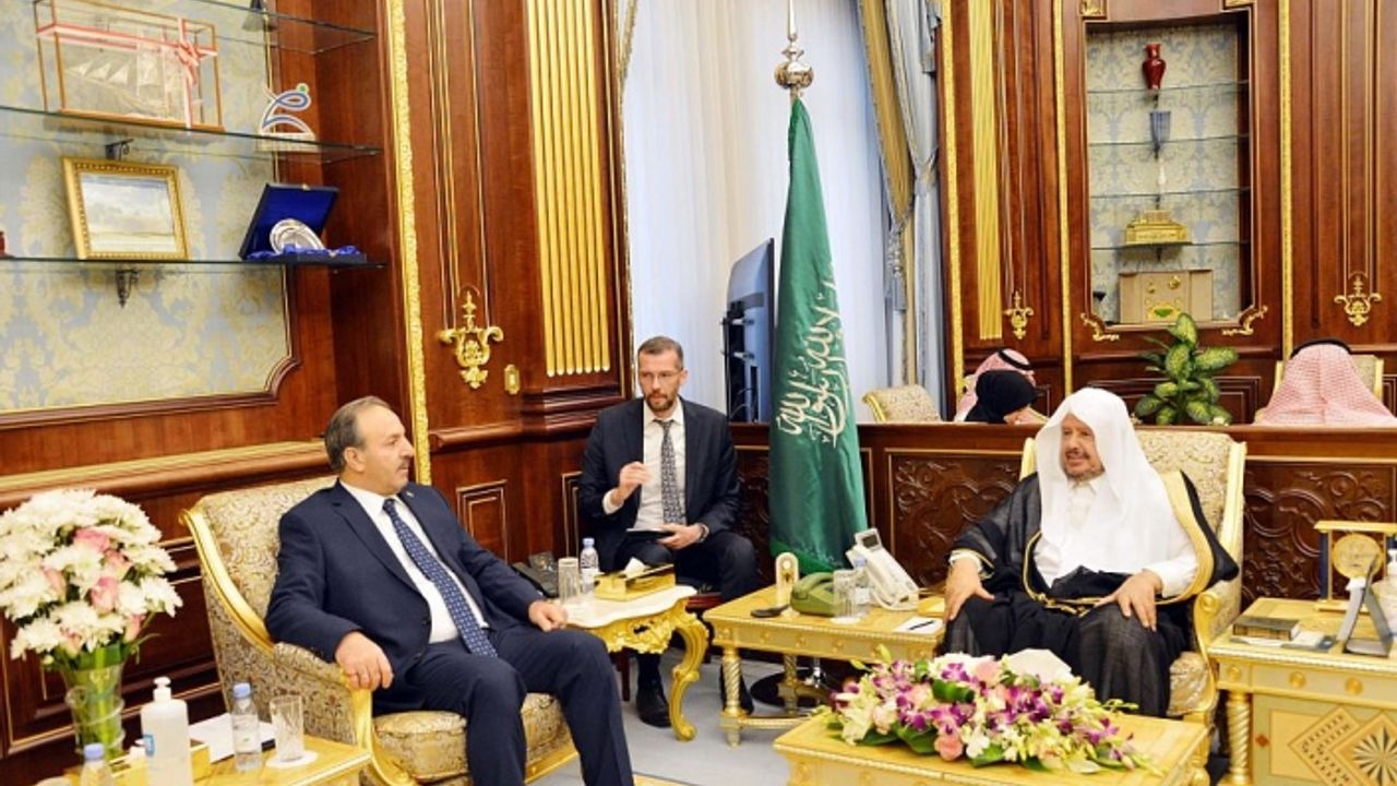 Urfa Vekili Özcan, Suudi Konsey Başkanıyla bir araya geldi