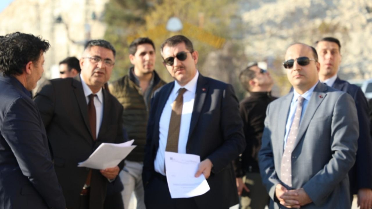 Vali Ayhan, yılın ilk gezilerini 3 ilçede yaptı
