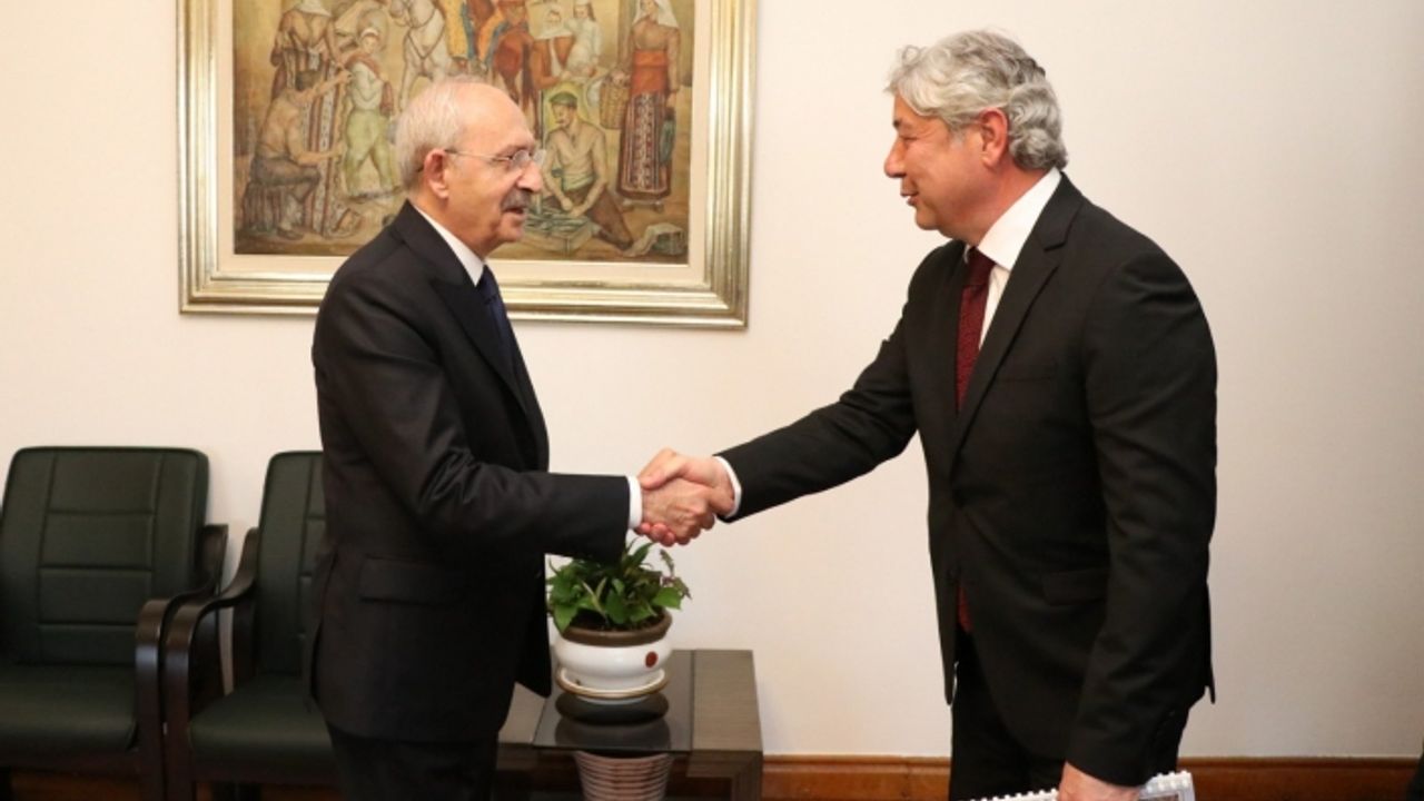 Siyaset arenası ısınıyor! Melik de aday oldu