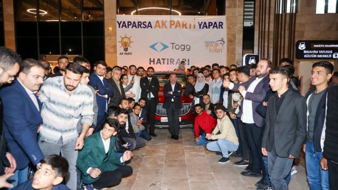 Bakan Bozdağ gençlerle bir araya geldi