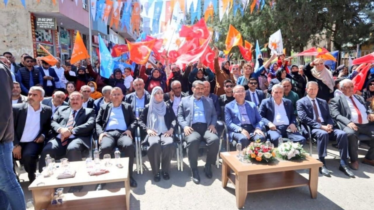 Viranşehir'de büro açılışı mitinge dönüştü