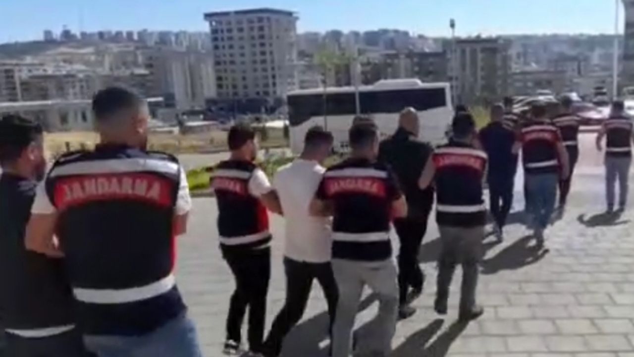 Aralarında doktor ve eczacıda vardı! 6'sı tutuklandı