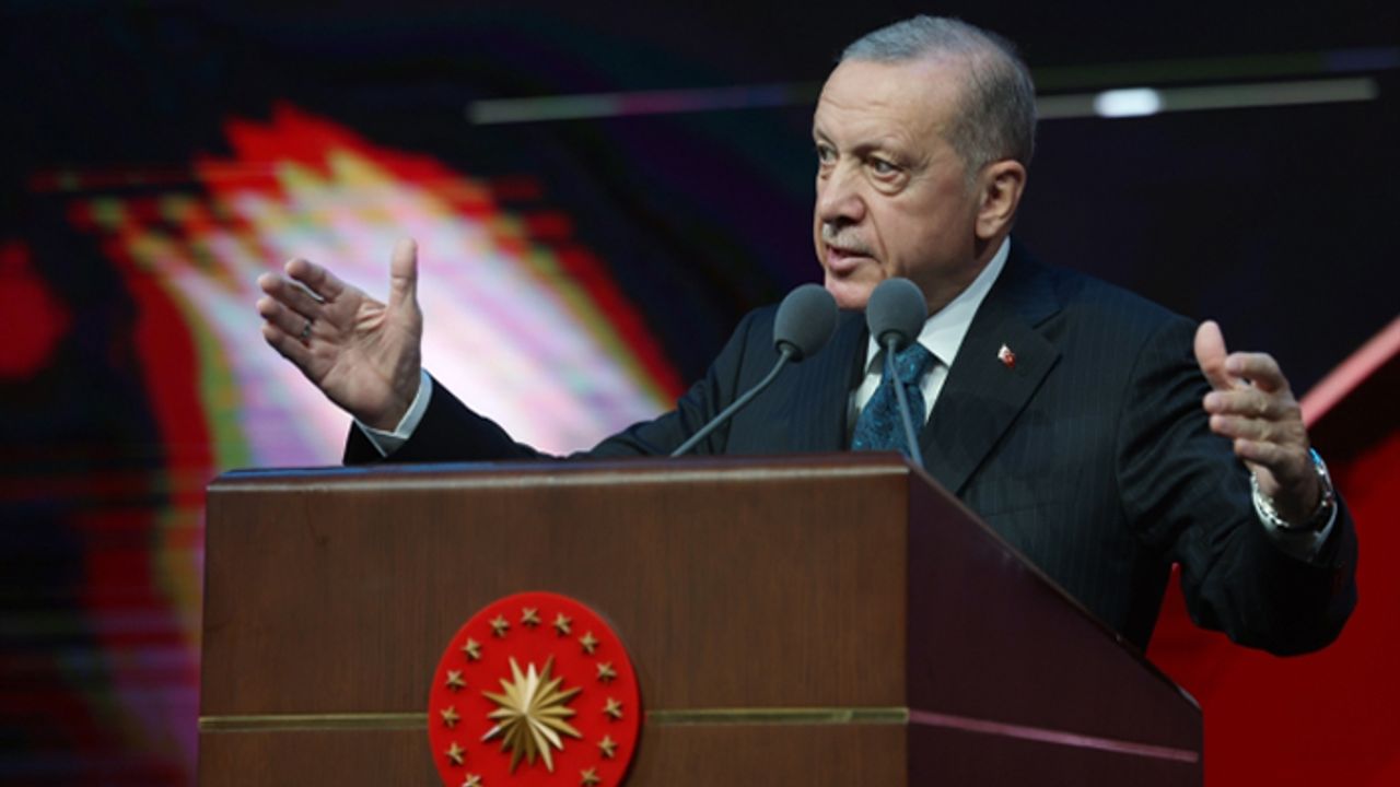 Erdoğan, 'Önceliğimiz Türkiye'yi darbe anayasasından kurtarmak'