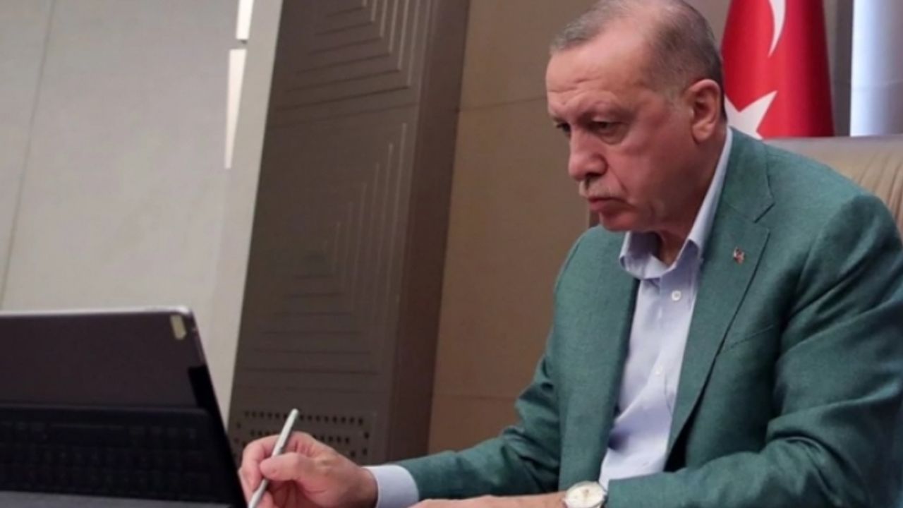 AK Parti 30 büyükşehirde araştırma yaptırdı!