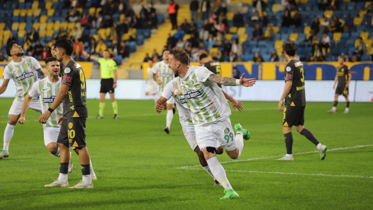 Urfaspor 1 attı 4 yedi...