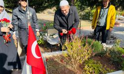 Urfalı şehit mezarı başında anıldı