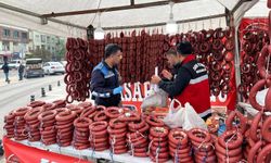 Urfa'da sahte sucuk operasyonu!