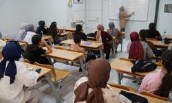 BAHÇELİEVLER GENÇLİK MERKEZİ’NDE BİLGİ VE SANAT BULUŞUYOR