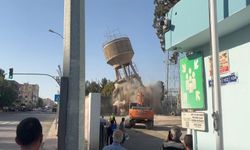 51 yıllık su deposu tek darbeyle yıkıldı