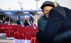 Türkiye Şehitlerine ağlıyor..