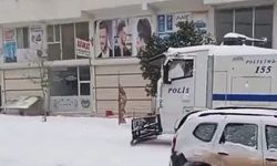 TOMA Aracı Bu Kez Karla Kaplı Yolları Temizledi