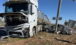 Viranşehir’de tanker ile otomobilin çarpıştığı kazada bir kişi yaralandı.
