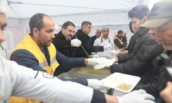 2 başkan Haliliye iftar sofrasında vatandaşlarla buluştu