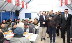 Başkan Gülpınar, iftar çadırında vatandaşlarla buluştu