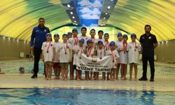 Şanlıurfa’da minik yüzücülerden 24 madalya