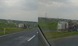 Şanlıurfa-Siverek karayolunda tır devrildi: Sürücü yaralandı