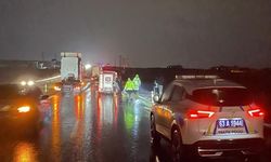 Siverek'te otomobil 20 metreden yuvarlandı