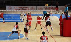 Şanlıurfa Büyükşehir Belediyesi Genç Erkekler Voleybol Takımı yarı finale çıktı