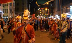 Urfa sokaklarında gençlik yürüdü...