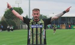 Urfaspor'un golcü futbolcusu Urfa'ya veda etti