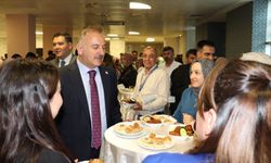 HRÜ Hastanesi'nde Hemşireler Günü kutlandı