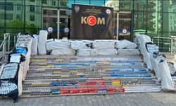 Şanlıurfa'da tır dorsesinden 40 bin paket kaçak sigara çıktı